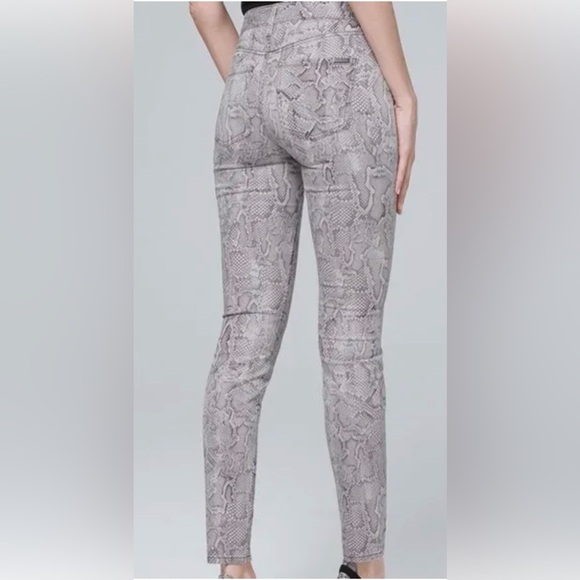 WHBM Snakeskin Print High Rise Skinny Jeans Sz 0 Sculpt Fit Stretch Regular NWT - Picture 12 of 12